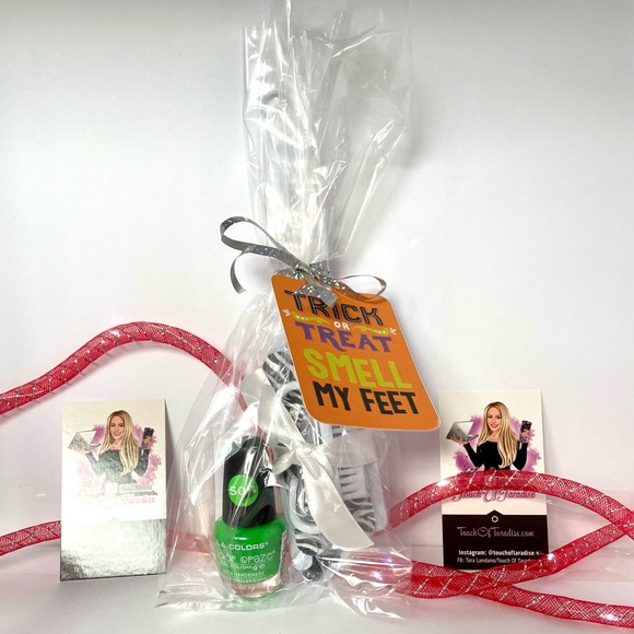 “Trick Or Treat Smell My Feet” pedicure package with nail polish and gift tag. - Picture 4 of 4